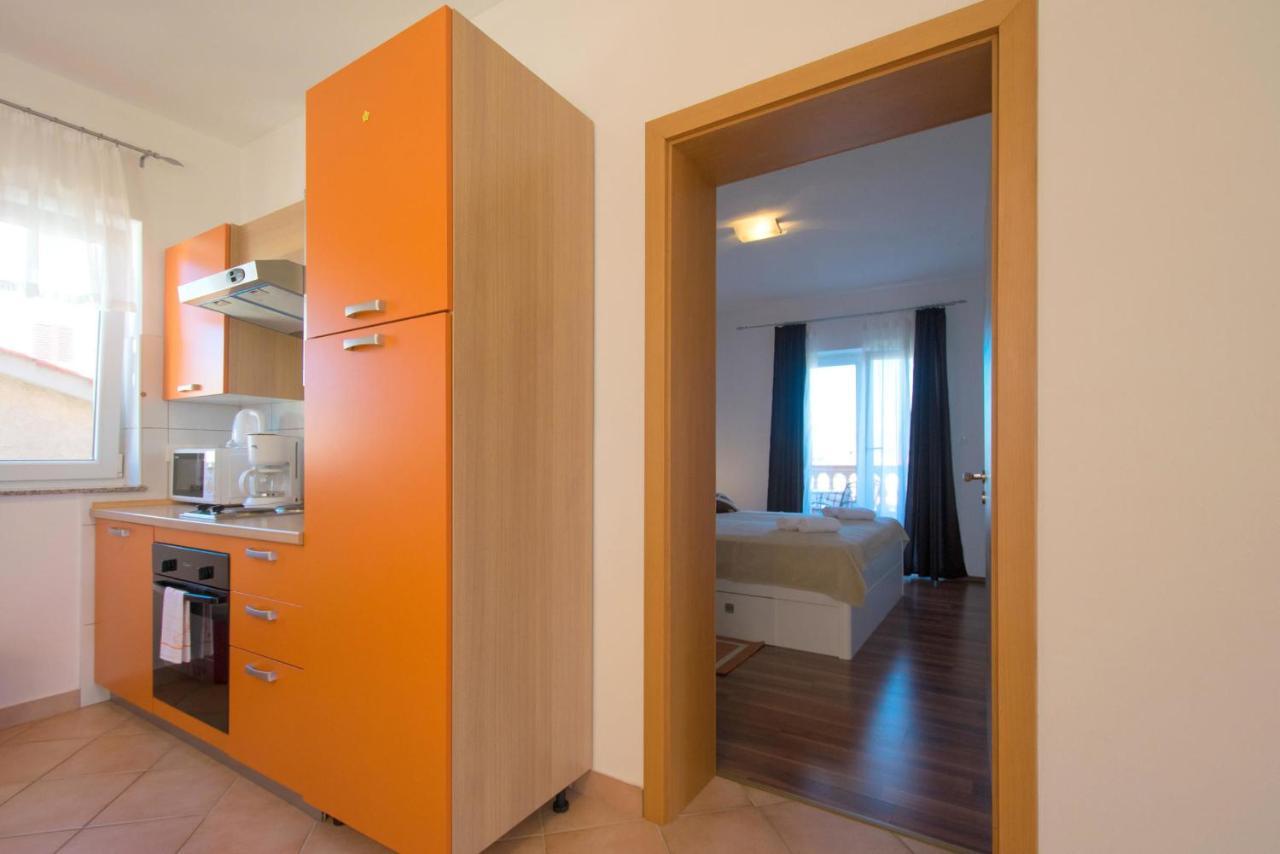 Apartments Mladenka Малинська Екстер'єр фото