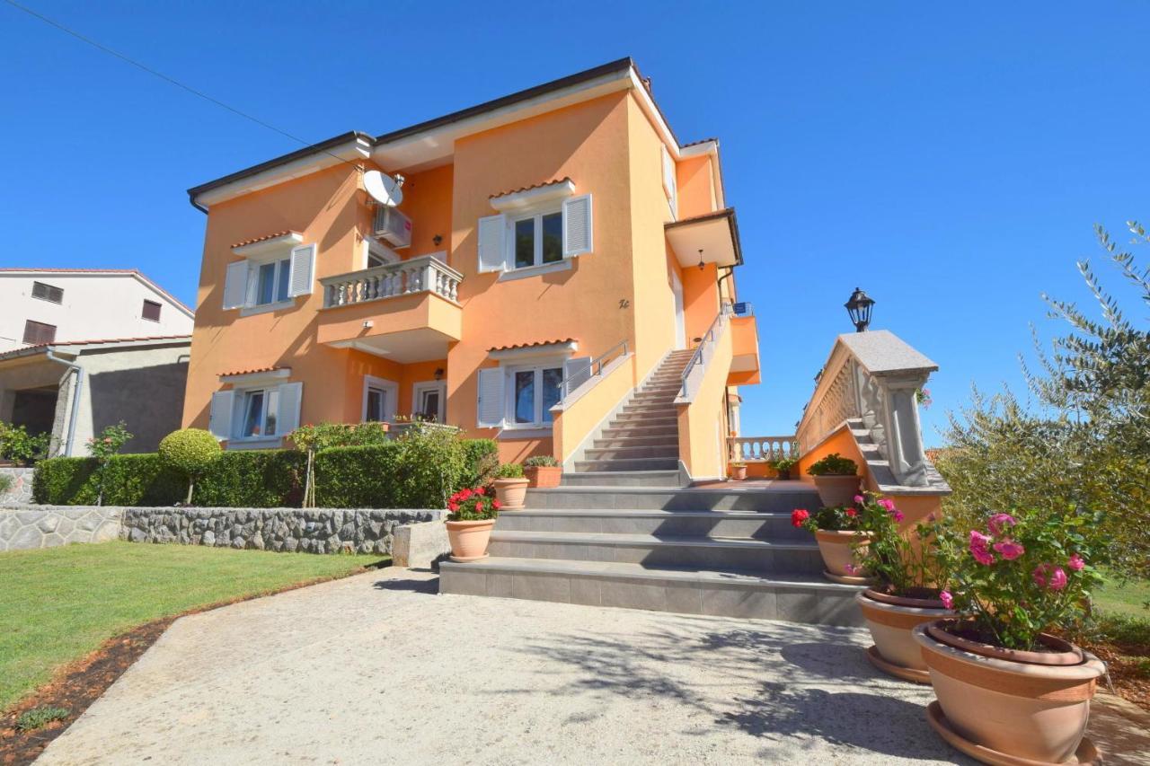 Apartments Mladenka Малинська Екстер'єр фото
